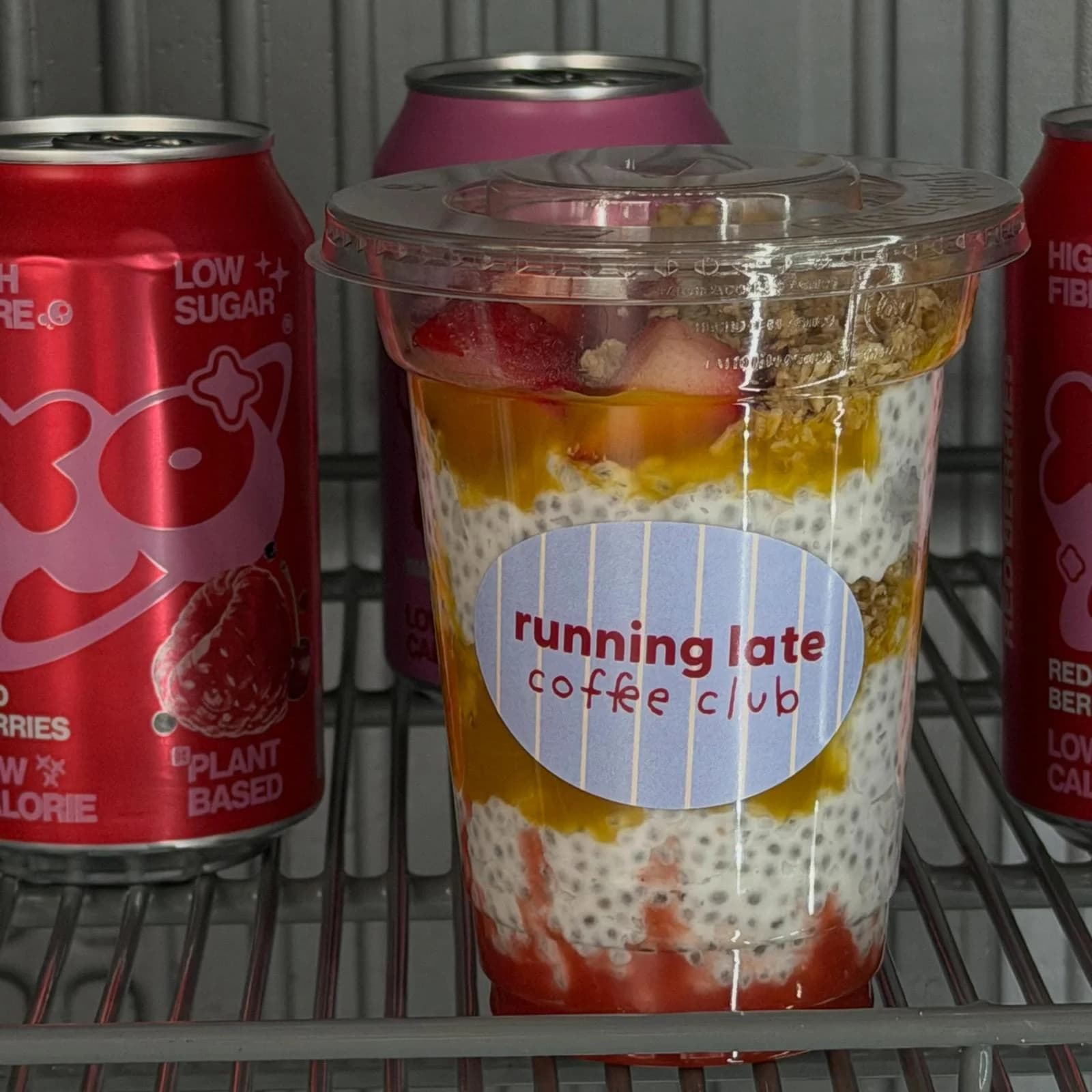 Chia Pudding aus der Kühltheke im running late Café Koblenz